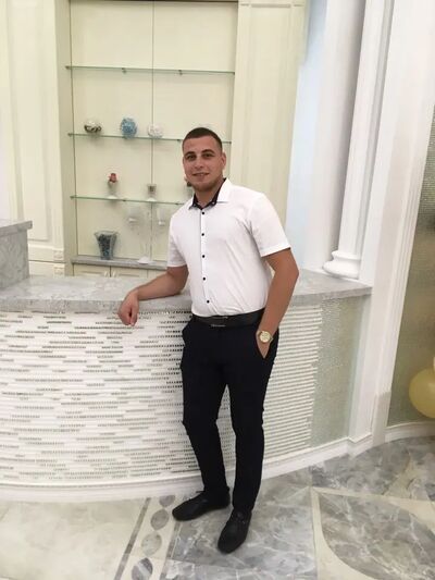  ,   Esmik, 31 ,   ,   