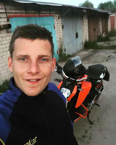   ,   Valentin, 25 ,   ,   