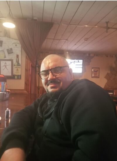  ,   Viktor, 36 ,   ,   , c , 