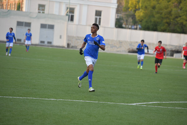  ,   Serge, 30 ,   ,   