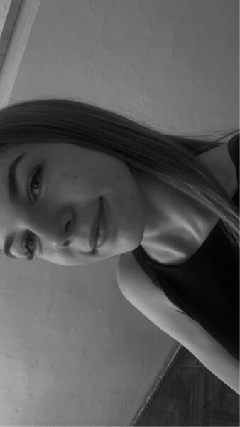  ,   Karolina, 19 ,   ,   
