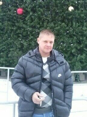  10692457  Aleksey, 46 ,    