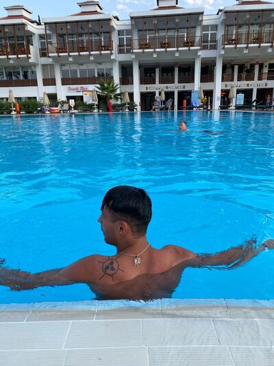 ,   Rustam, 33 ,   ,   , c , 