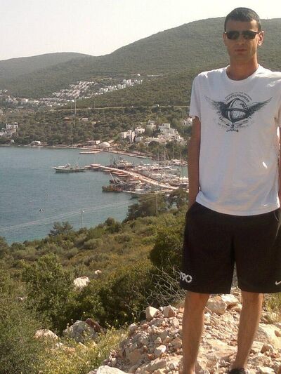  ,   Arjen, 43 ,   ,   