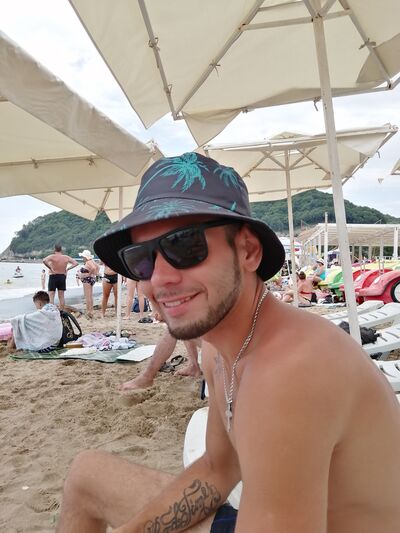  ,   Denis, 27 ,   ,   , c 