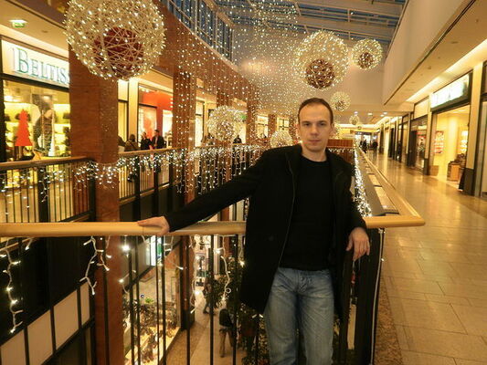  ,   Igor, 49 ,   ,   