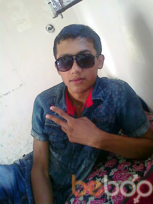  ,   Beki, 32 ,   
