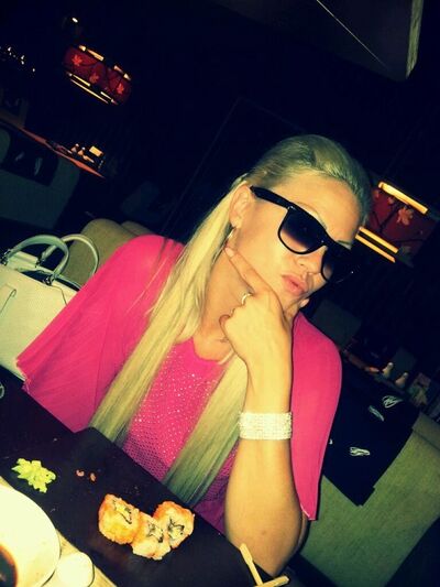  ,   Laura, 34 ,   ,   , c 