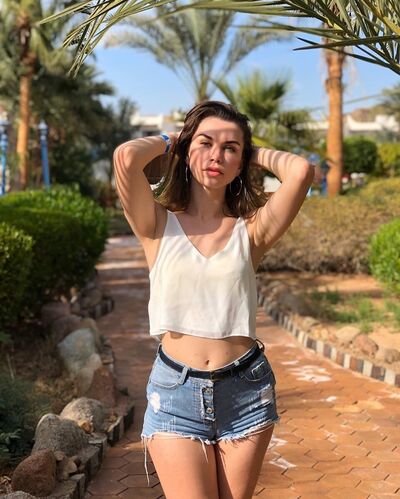  ,   Liza, 25 ,   ,   