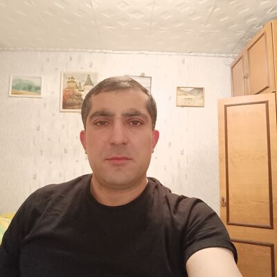  ,   Rafil, 42 ,   ,   