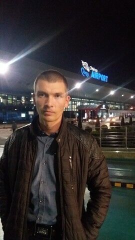  ,   Seriy, 37 ,   