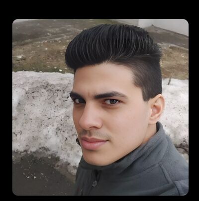 ,   Alejandro, 25 ,   ,   