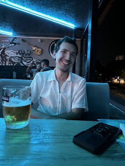  ,   Maxim, 29 ,   ,   , c 