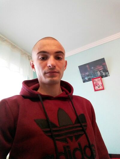  ,   Sasha, 35 ,  
