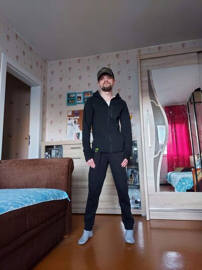  ,   Eduard M, 35 ,   ,   , c , 