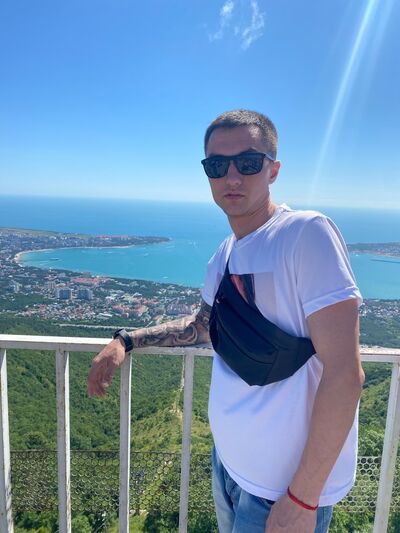  ,   Ilya, 24 ,   ,   