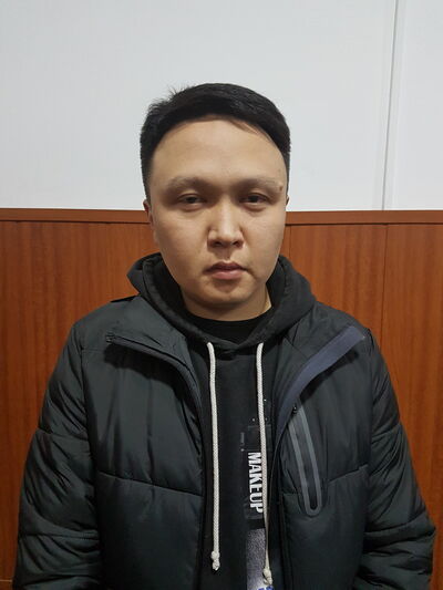  ,   Temirlan, 35 ,   