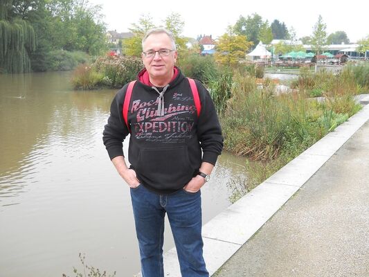  Stuttgart,   , 62 ,   c 