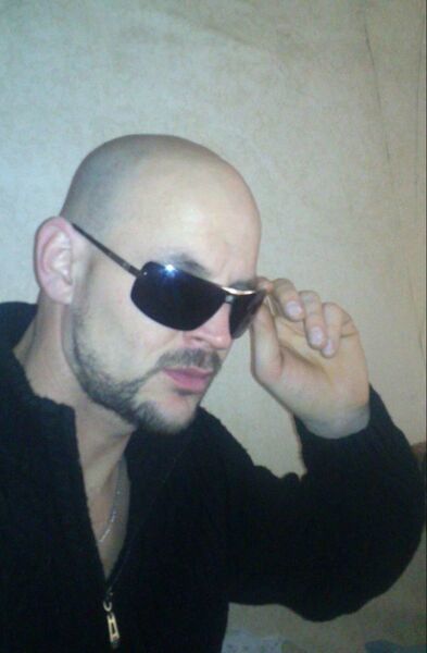  ,   Artur, 41 ,     , c 