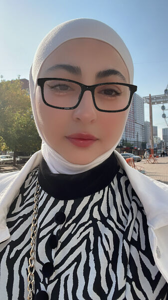  ,   Sara, 41 ,     , c 