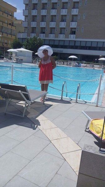  ,   Elena, 64 ,   ,   , c 