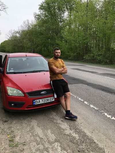  ,   Oleksii, 32 ,   ,   , c , 