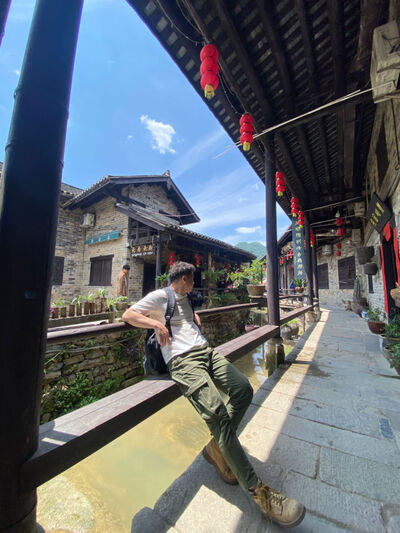  Yiyang,   Berkelry, 31 ,   ,   