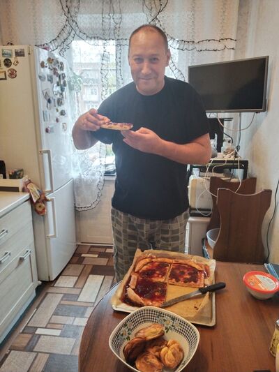  ,   Mikhail, 47 ,   ,   