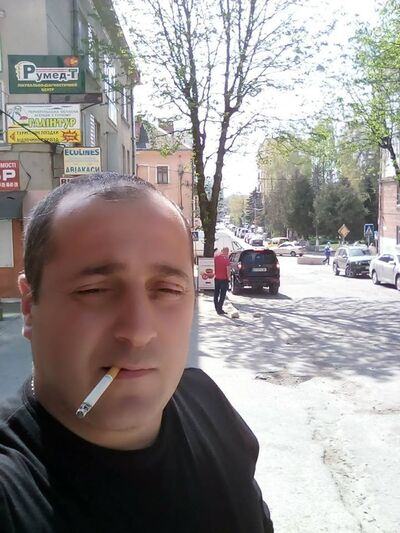  ,   Levan, 43 ,   