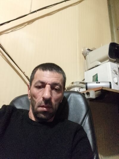  ,   Valer, 51 ,   ,   