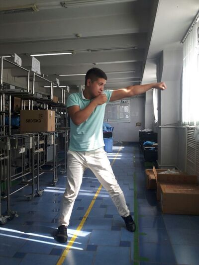  ,   Adbuqahhor, 32 ,   ,   , c 