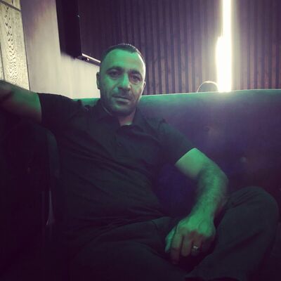  ,   Armen, 37 ,   ,   