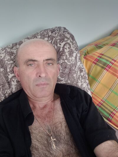  ,   Artur, 58 ,   c 