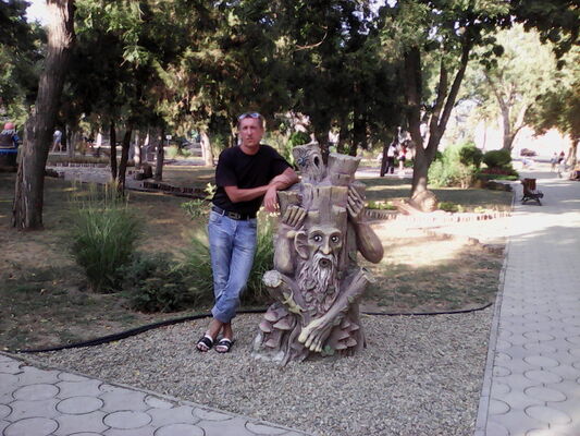  ,   Viktor, 44 ,   ,   , c 