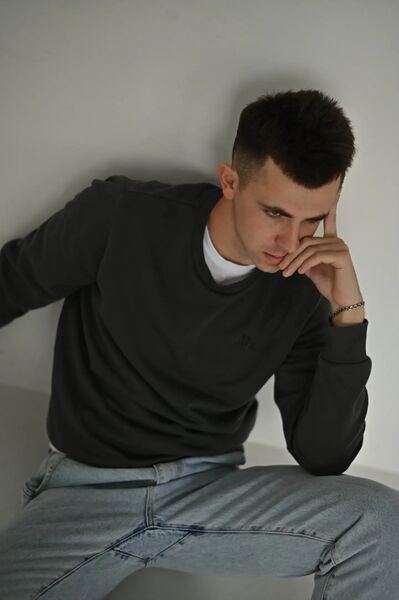  ,   Sarabek, 25 ,   ,   