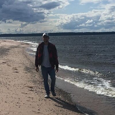  -,   Alexander, 38 ,     , c 