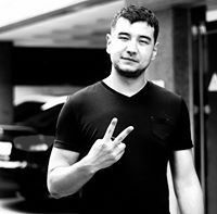  ,   Viktor, 37 ,   