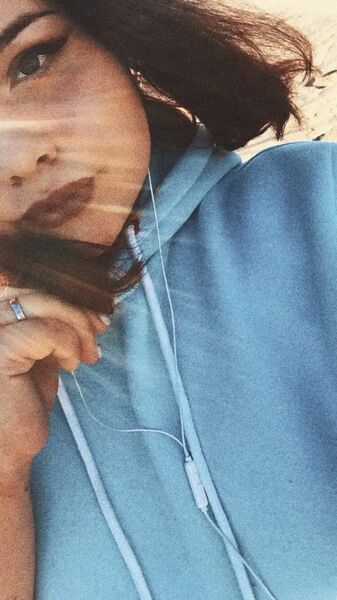   ,   Anna, 23 ,   ,   