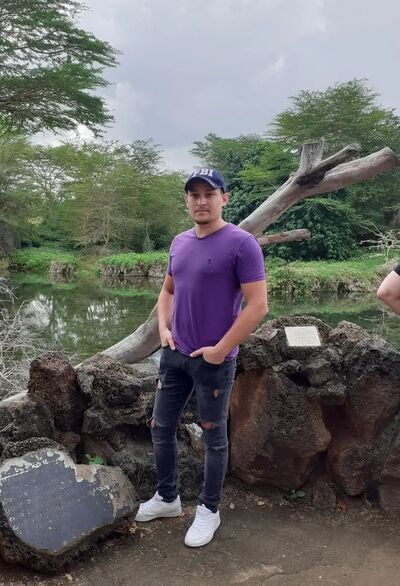  -,   Roman, 33 ,   ,   