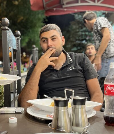  ,   Arman, 25 ,   ,   
