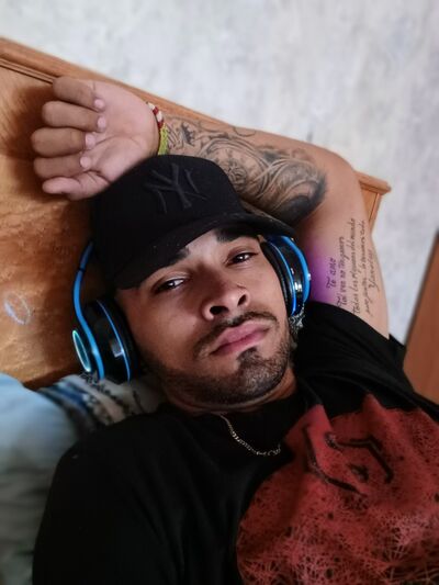  ,   Yusnier, 25 ,   ,   