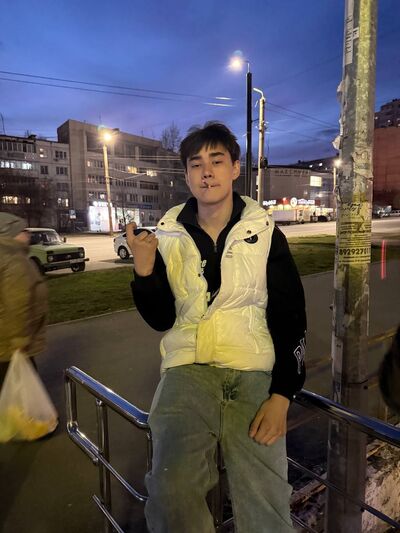  ,   Timur, 18 ,   ,   