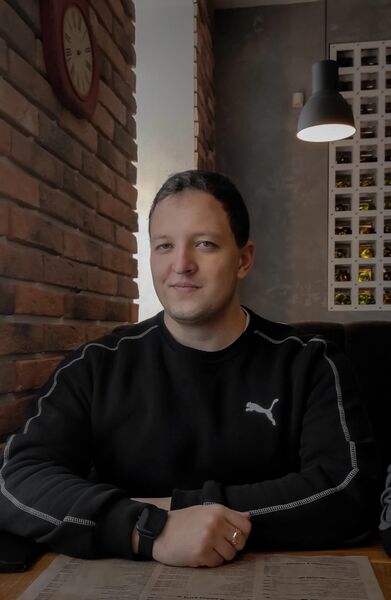  ,   Zhenek, 30 ,   ,   , c 