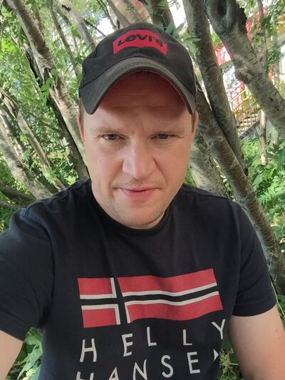  ,   Anton, 44 ,   