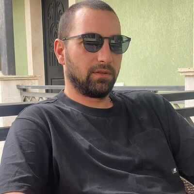  ,   Levan, 33 ,   ,   