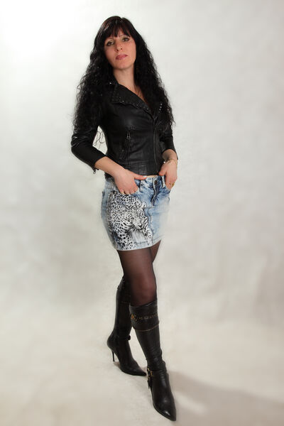  ,   Lusia, 40 ,   