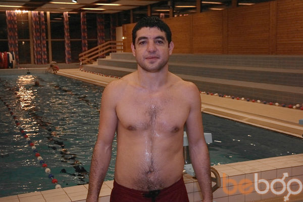  Sunndalsora,   Artur, 40 ,   , 