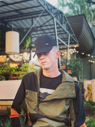  ,   Vladislav, 24 ,   ,   