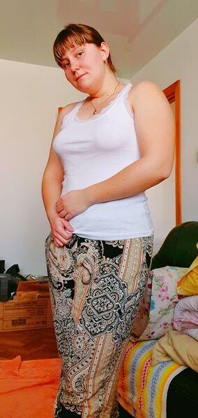  -,   Lily, 25 ,   ,   , c , 