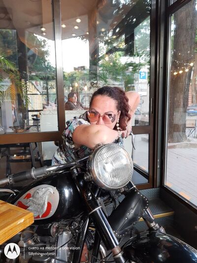  ,   Woman, 43 ,     , c 